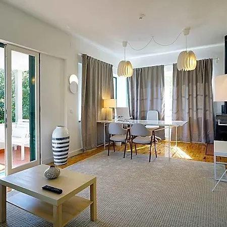 Bed and Breakfast Comfy Σίντρα
