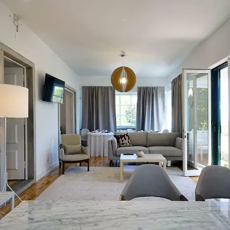 Comfy 4*